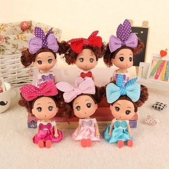 1pcs 12cm Quente da Venda de Decoração de Casamento Mini Macio Boneca de Brinquedo Brinquedos para Meninas Meninos Presentes Confuso Barbie Pingente de Chaveiro
