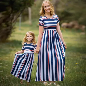 Mamãe Mamãe & Bebê Mulheres Meninas De Vestido De Verão Listrado De Costura Vestido Mãe E Filha E Vestidos De Família De Correspondência De Equipamentos Olhar