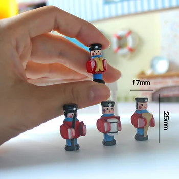 4Pcs de 1/12 Casa de bonecas em Miniatura de Madeira Tambor Banda Boneca de Simulação Figura Modelo Para Mini Decoração de Casa de bonecas Acessórios